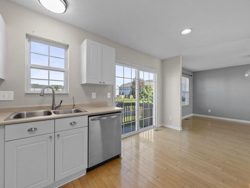 7016 Churchill Downs Drive, Unit 7, New Albany, OH 43054 Photo 8