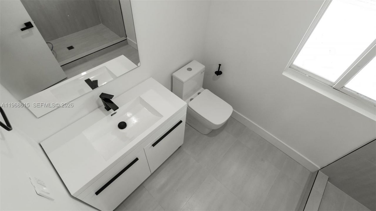 1735 NW 126th St, Miami, FL 33167 Photo