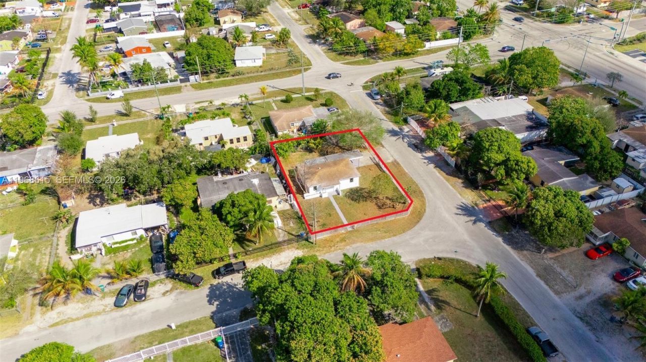 1735 NW 126th St, Miami, FL 33167 Photo