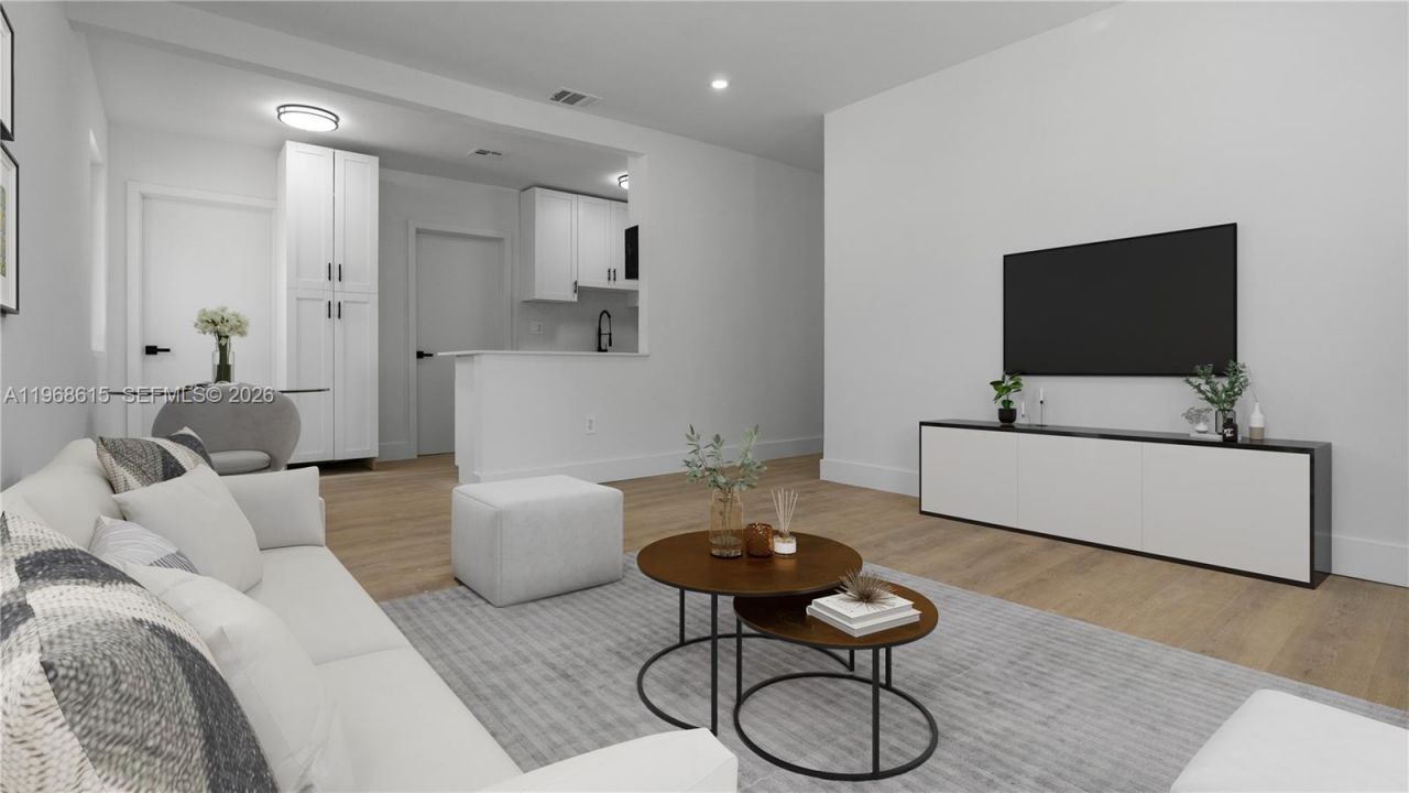 1735 NW 126th St, Miami, FL 33167 Photo