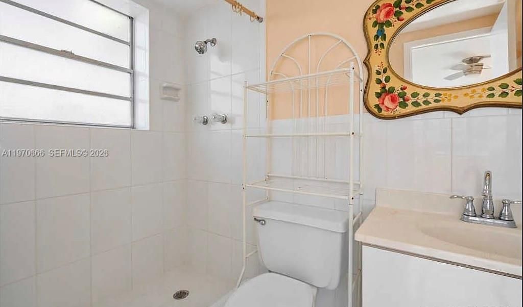 2150 Sans Souci Blvd, Unit B811, North Miami, FL 33181 Photo