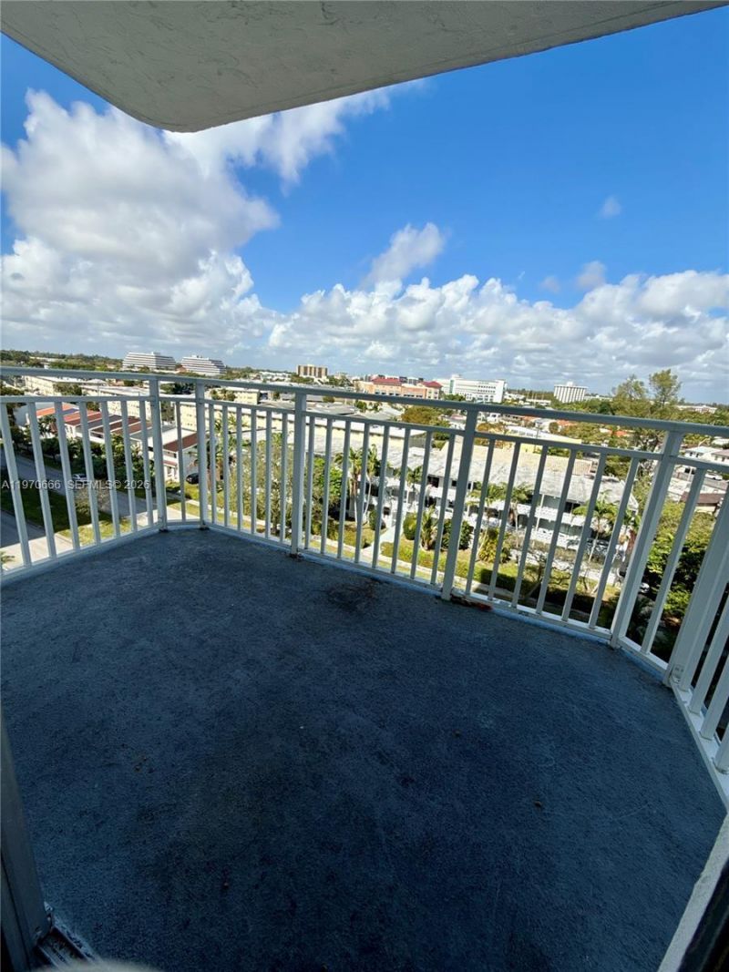 2150 Sans Souci Blvd, Unit B811, North Miami, FL 33181 Photo