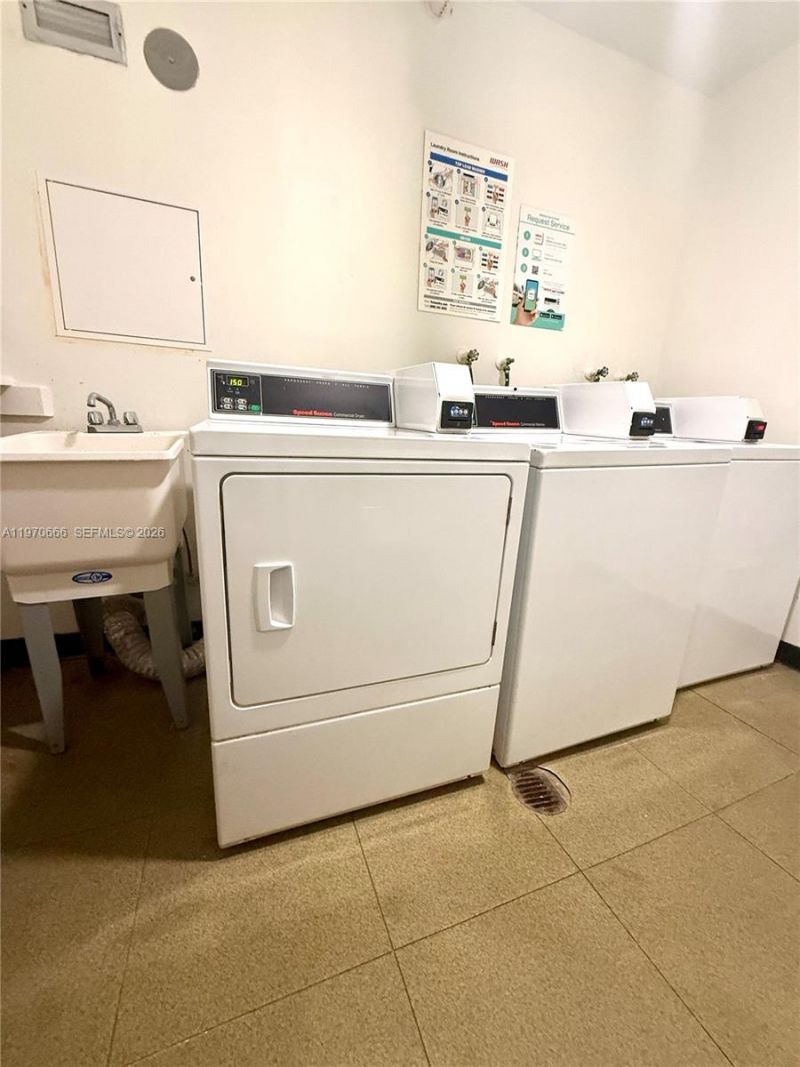 2150 Sans Souci Blvd, Unit B811, North Miami, FL 33181 Photo