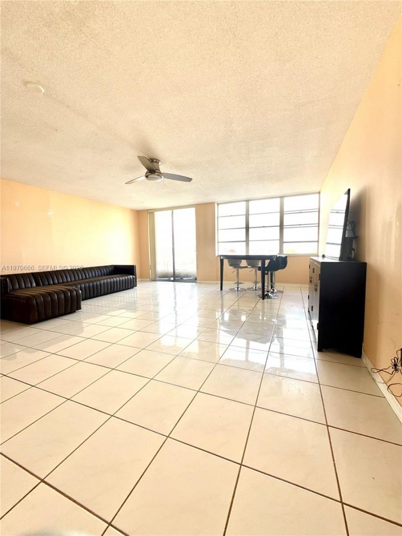 2150 Sans Souci Blvd, Unit B811, North Miami, FL 33181 Photo
