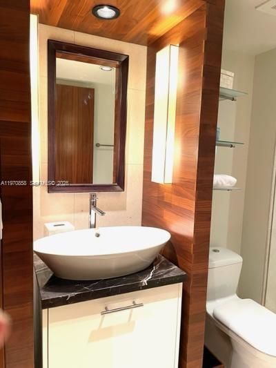 6801 Collins Ave, Unit 209, Miami Beach, FL 33141 Photo