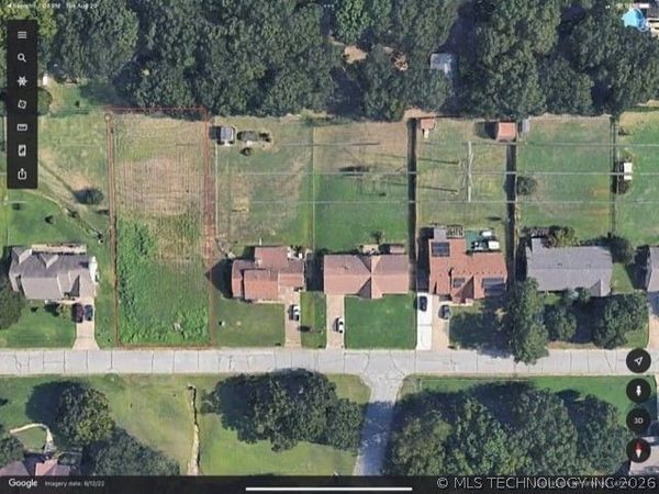 121 W 119th Street , Jenks, OK 74037