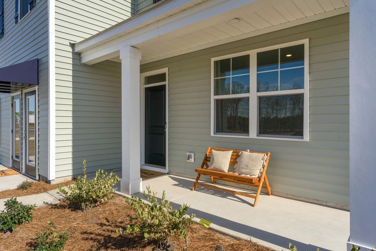 1027 Ridgeford Dr.  Photo 2