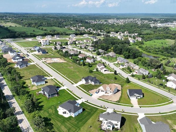 963 MEDINA DRIVE, Unit Lt18, Mukwonago, WI 53149