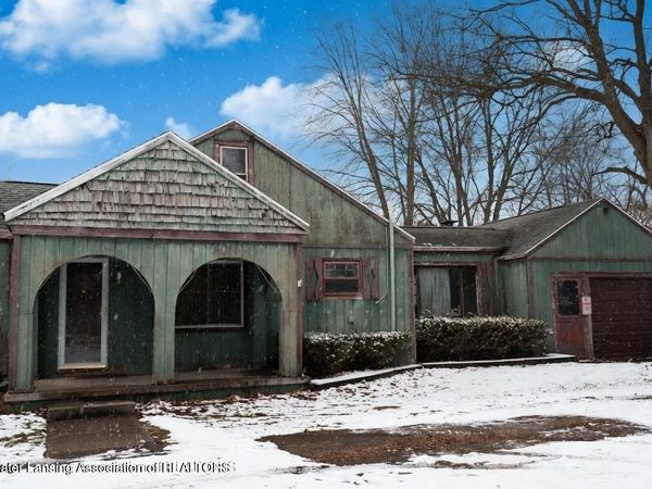 1808 W Jolly Road, Lansing, MI 48910