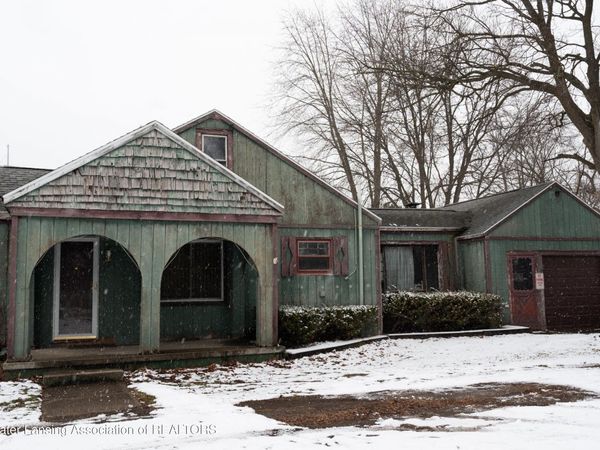 1808 W Jolly Road, Lansing, MI 48910