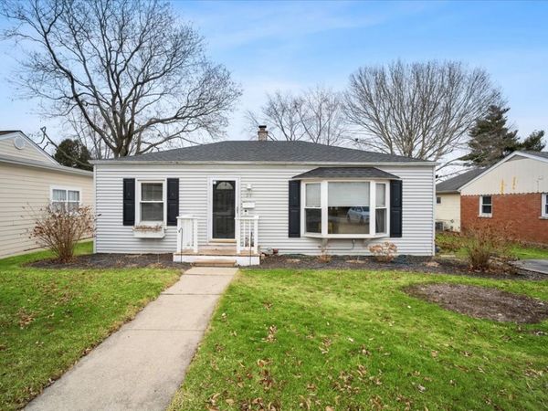 29 N Linden Avenue, Palatine, IL 60074