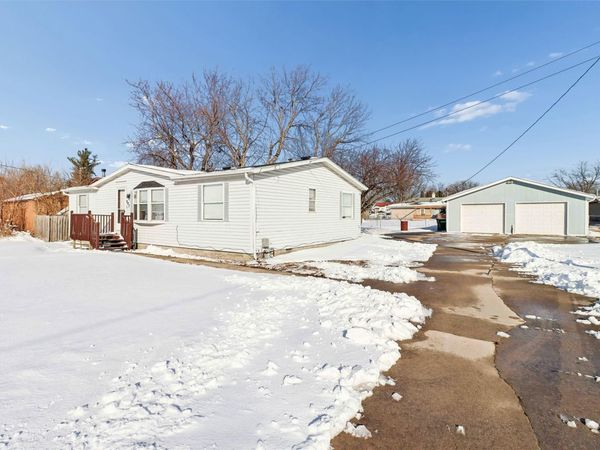 407 Space Avenue SW, Mitchellville, IA 50169