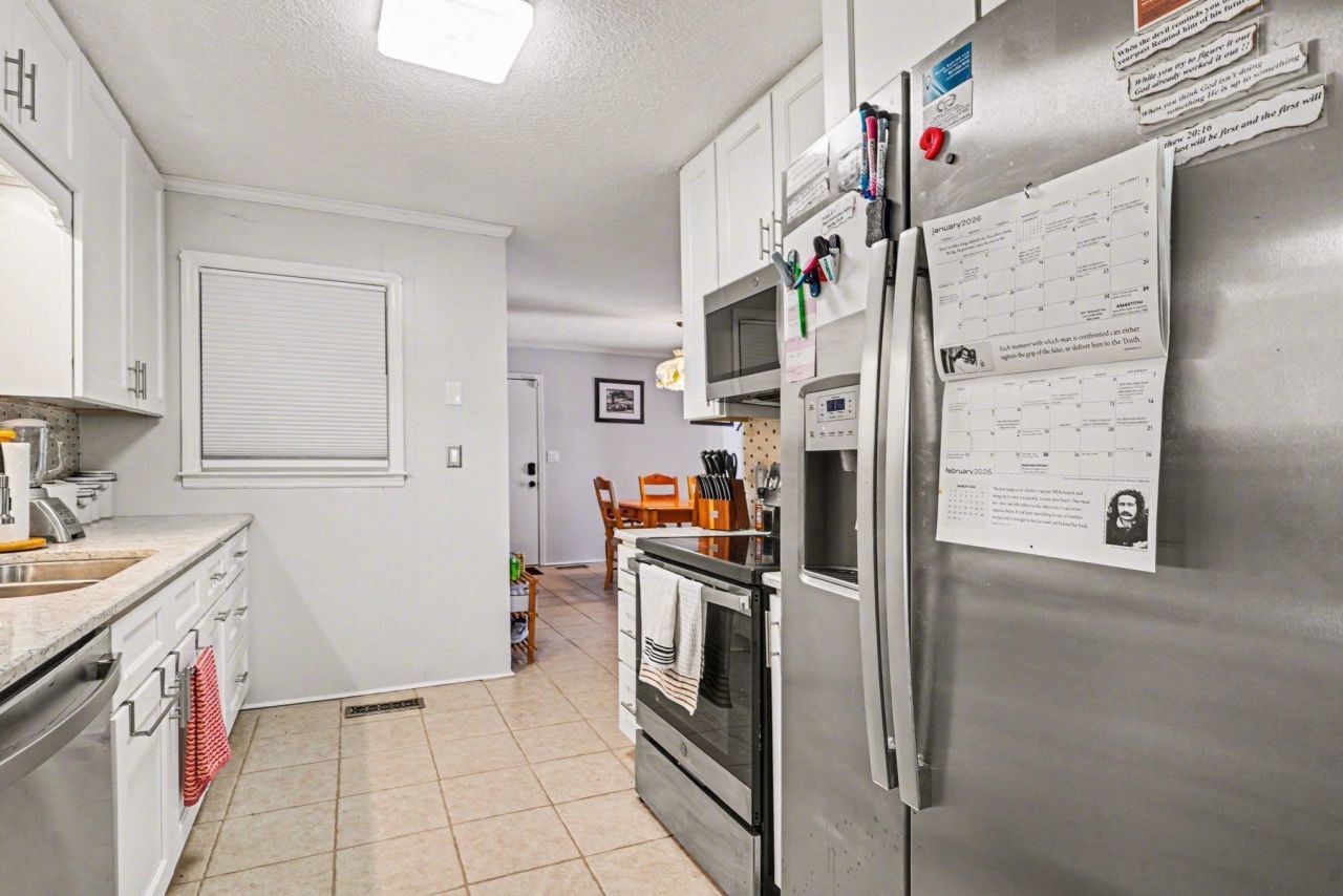 6204 Sancindy Ln.  Photo 8