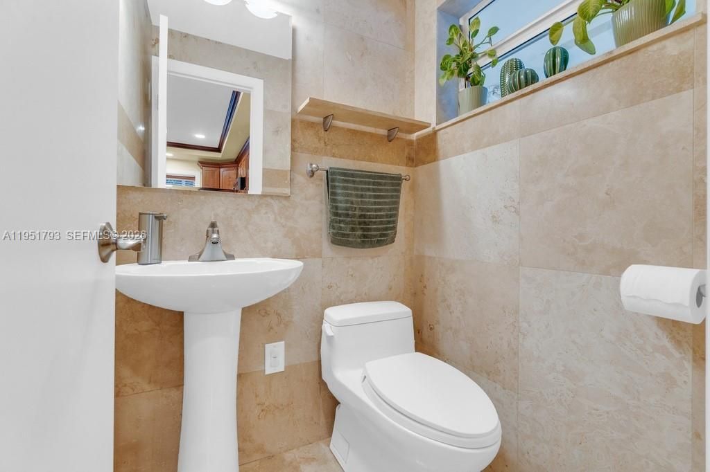 3655 SW 17th St , Miami, FL 33145 Photo