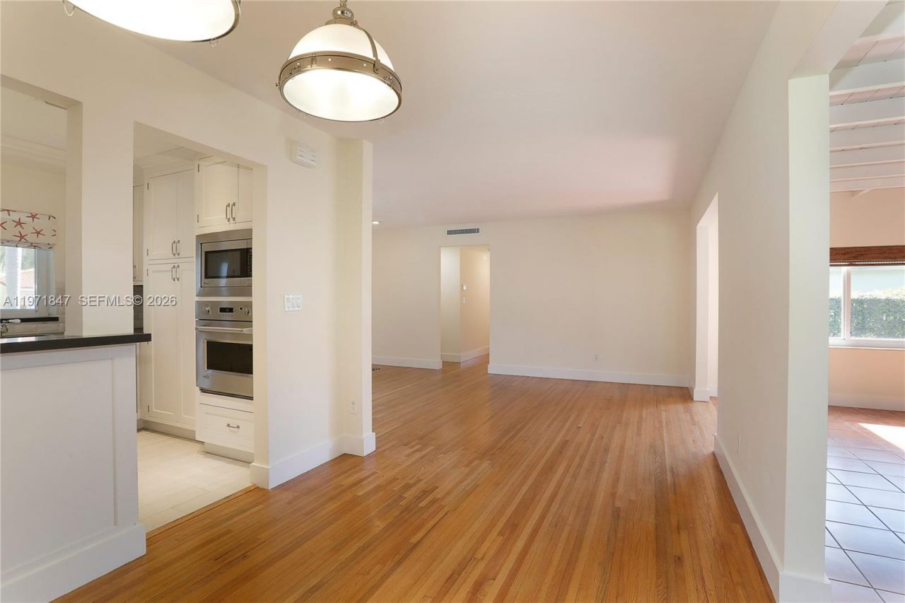 8300 SW 61st Ave, South Miami, FL 33143 Photo