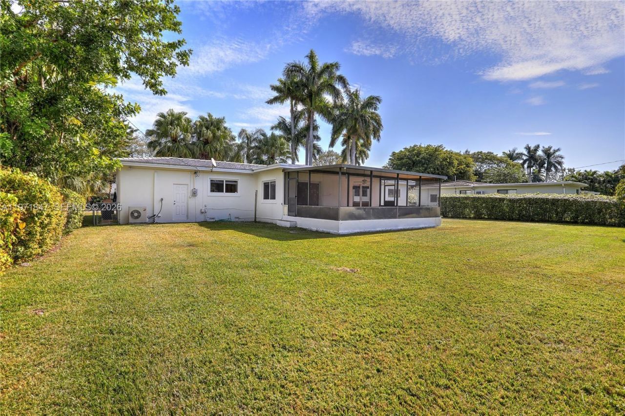 8300 SW 61st Ave, South Miami, FL 33143 Photo