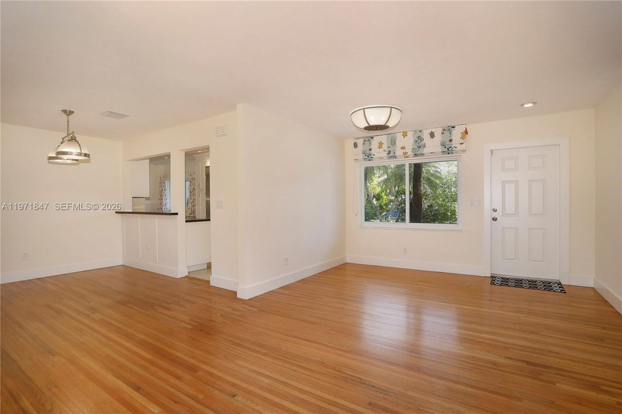 8300 SW 61st Ave, South Miami, FL 33143 Photo