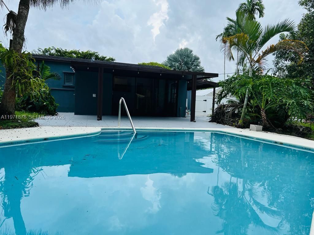 14825 Garden Dr , Miami, FL 33168 Photo