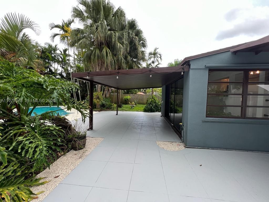 14825 Garden Dr , Miami, FL 33168 Photo