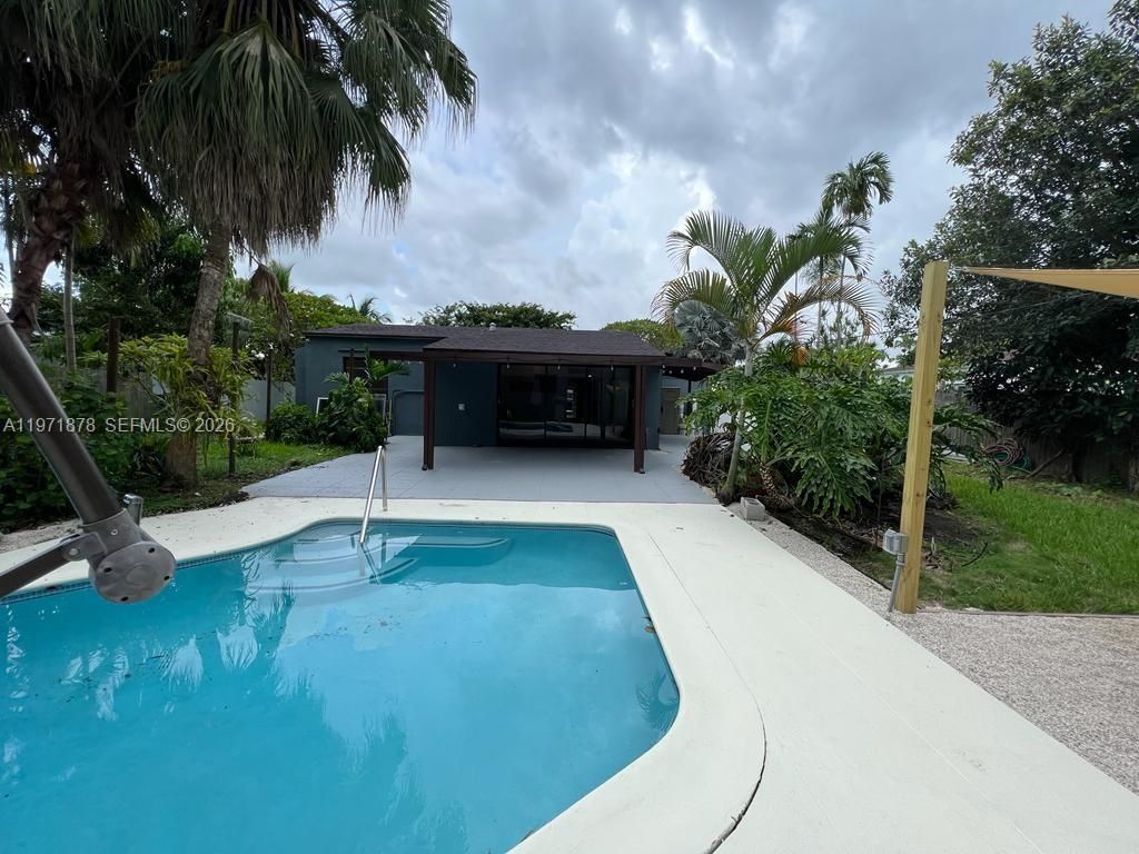 14825 Garden Dr , Miami, FL 33168 Photo