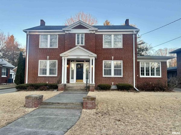 1693 N CHERRY Street, Galesburg, IL 61401