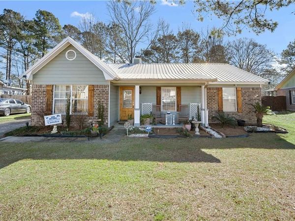 835 Royal Woods Drive E, Mobile, AL 36608