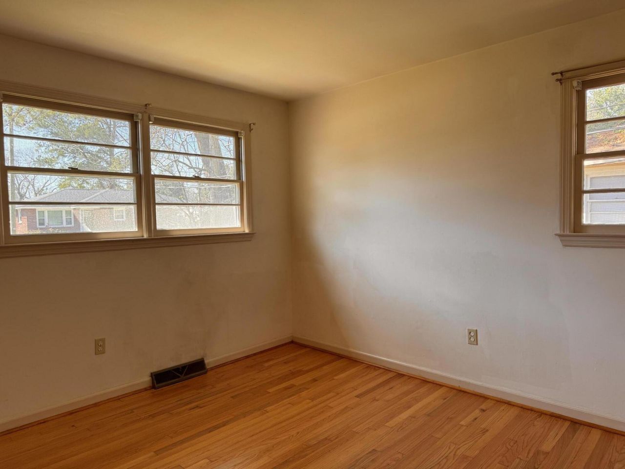 5304 Eileen Street Photo 11