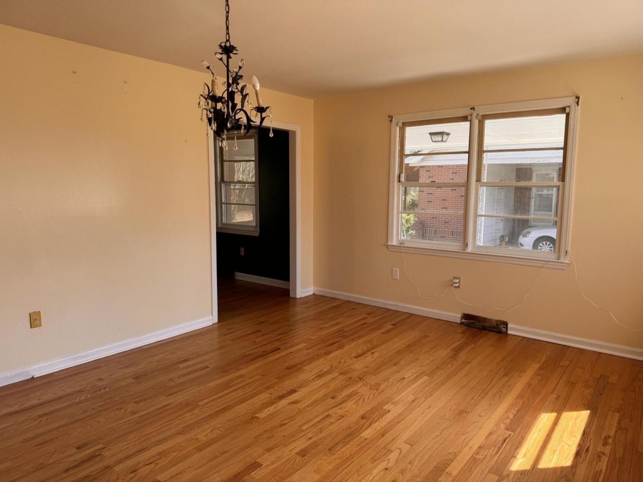 5304 Eileen Street Photo 3