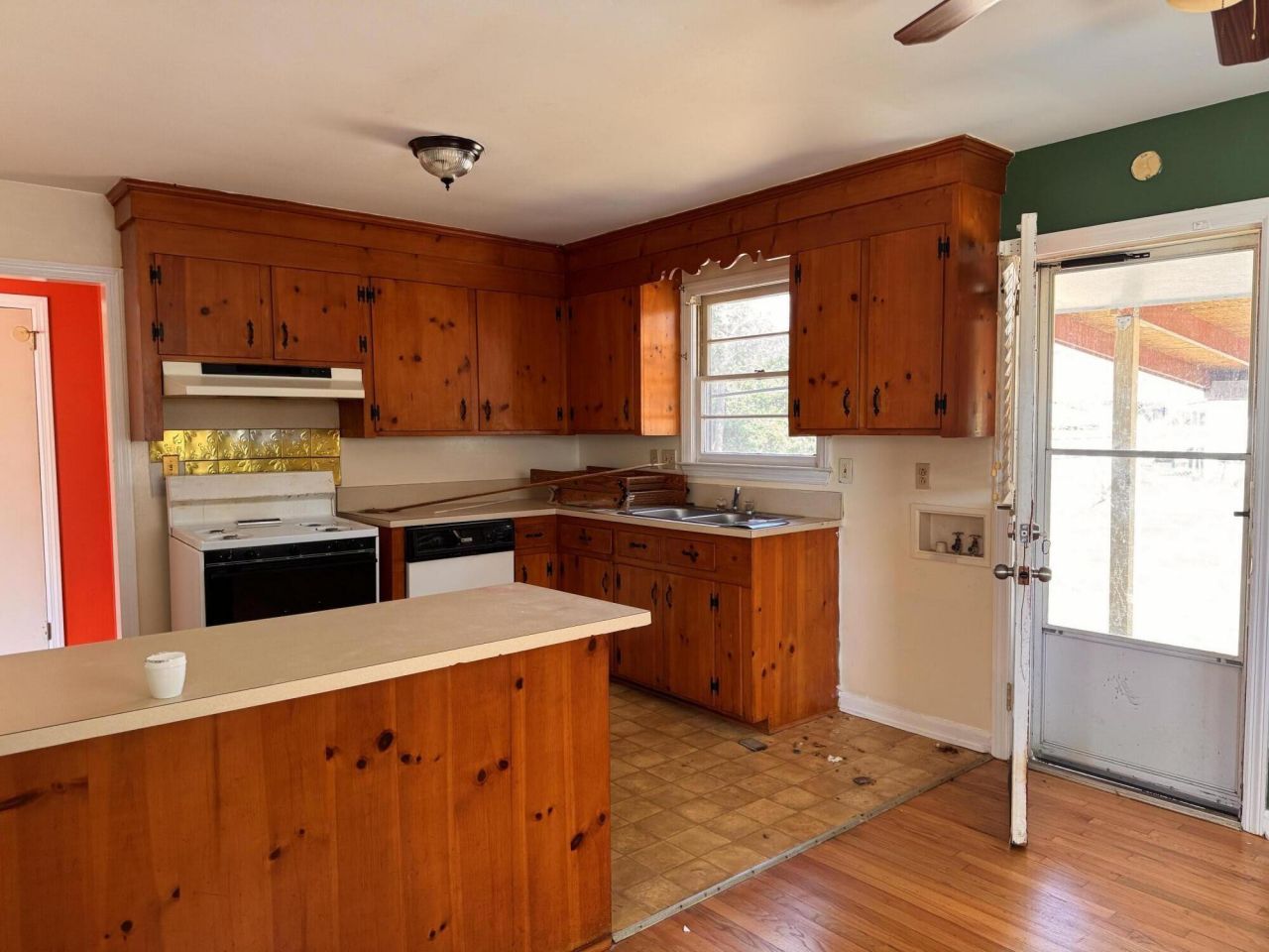 5304 Eileen Street Photo 5