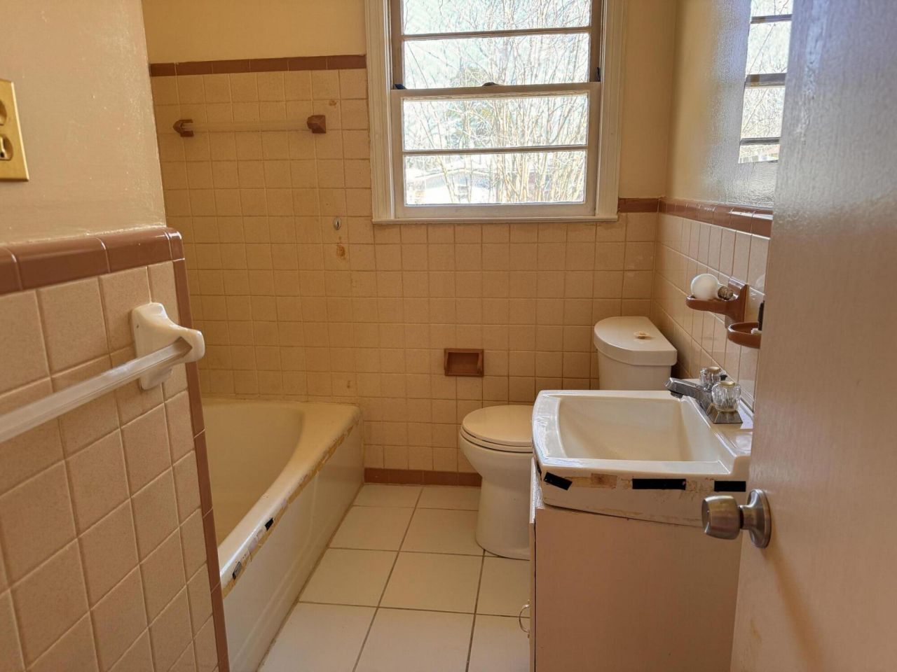 5304 Eileen Street Photo 7