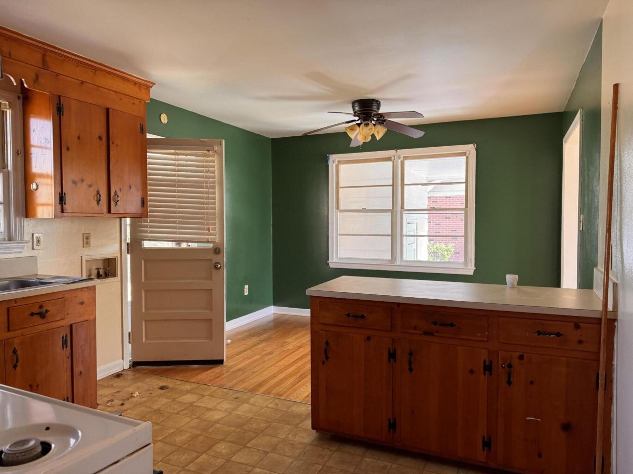 5304 Eileen Street Photo 9