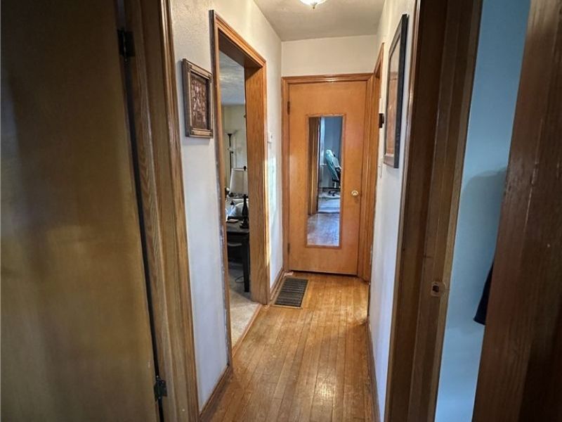 53562 High Ridge Road, Bridgeport, OH 43912 Photo 8