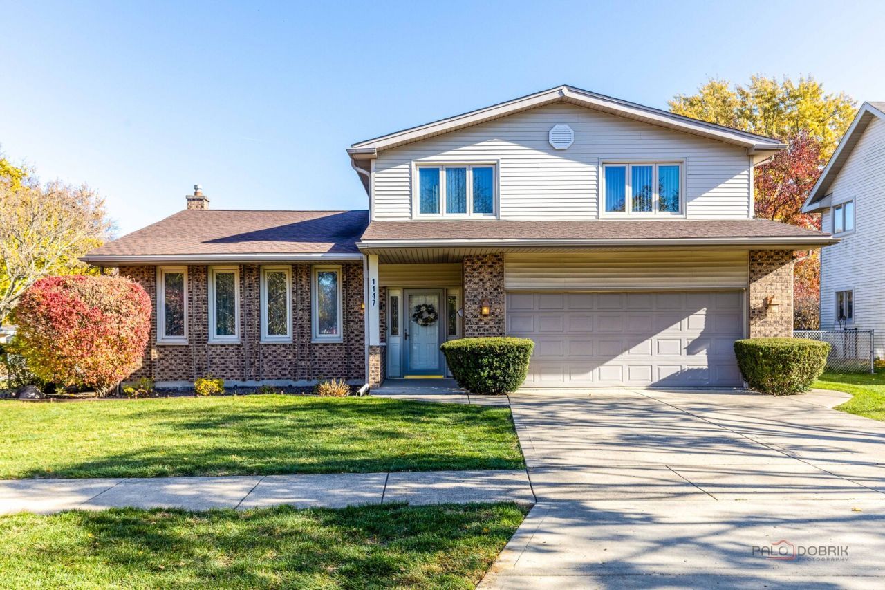 1147 N Ridge Avenue, Arlington Heights, IL 60004 Main Photo