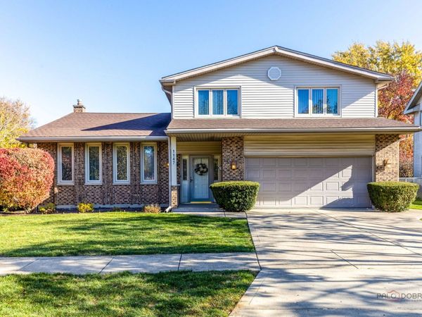 1147 N Ridge Avenue, Arlington Heights, IL 60004