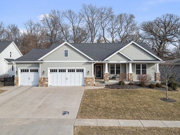 7035 Alvie Lane , Bettendorf, IA 52722