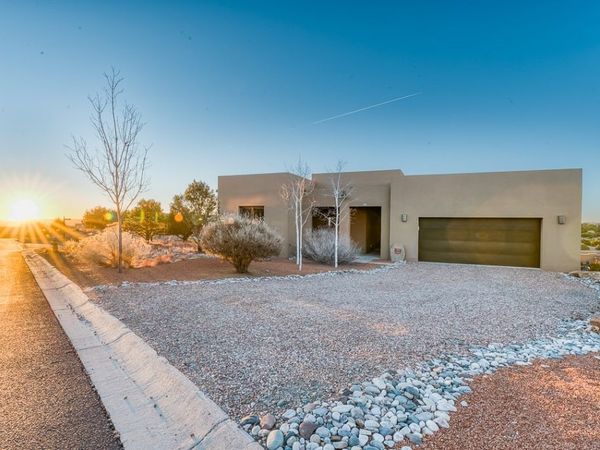 69 Via Summa , Santa Fe, NM 87507