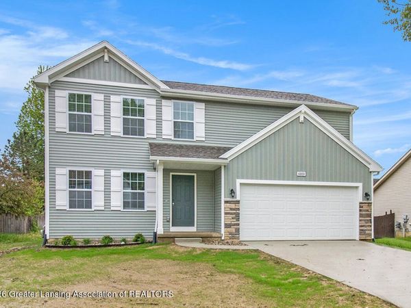 1015 Woodridge Drive, St. Johns, MI 48879