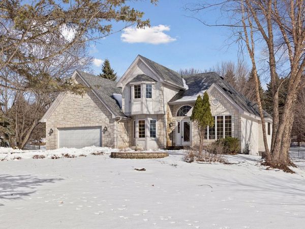 5043 Isle Avenue N, Lake Elmo, MN 55042