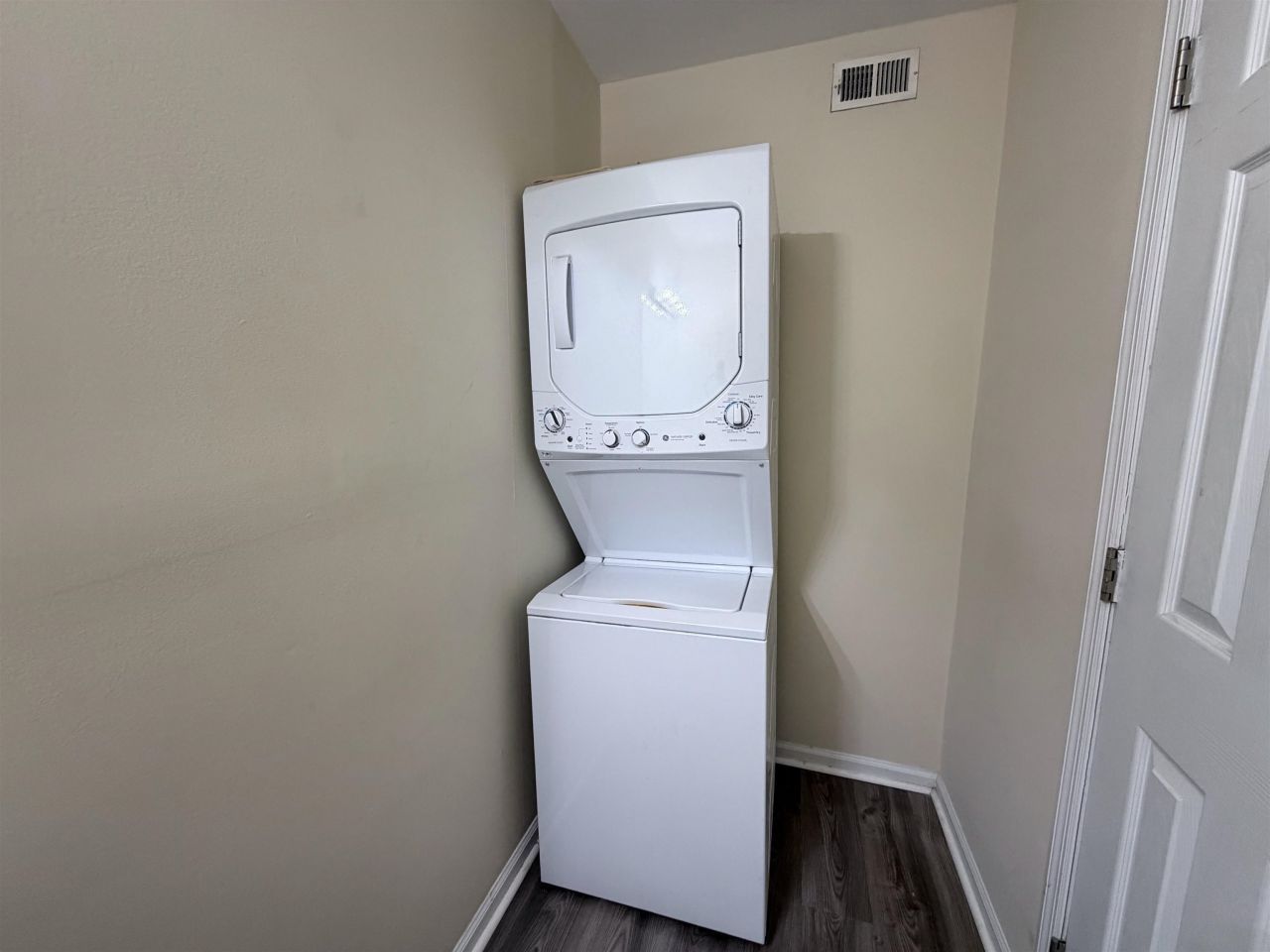 1100 Possum Trot Rd.  Photo 9