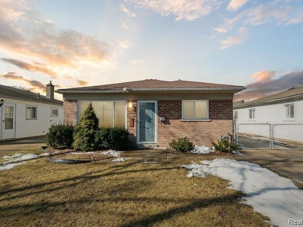 6491 N WAVERLY Street, Dearborn Heights, MI 48127