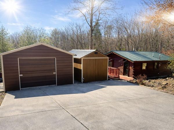 500 Old Furnace Road, Tellico Plains, TN 37385