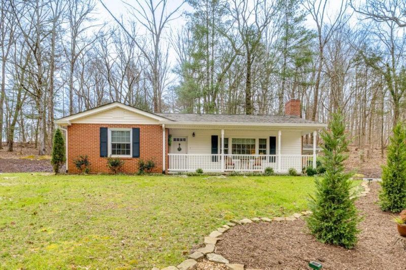 2270 Worth Lane Nw, Charleston, TN 37310 Main Photo