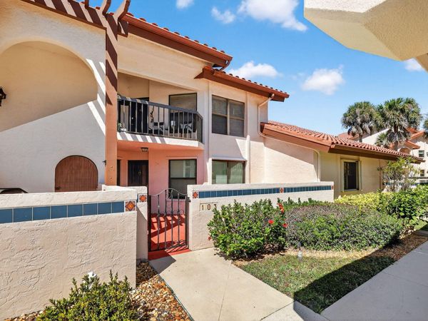6060 SE Martinique Drive, Unit 103, Stuart, FL 34997