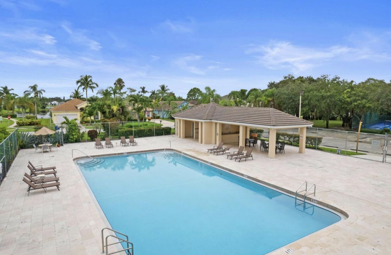 286 Saratoga Boulevard E, Royal Palm Beach, FL 33411 Photo