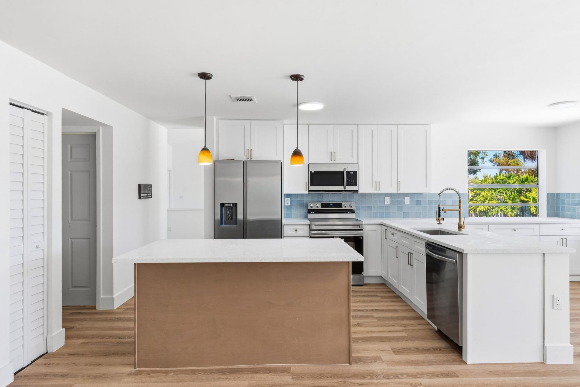 820 Rock Hill Avenue, Davie, FL 33325 Photo