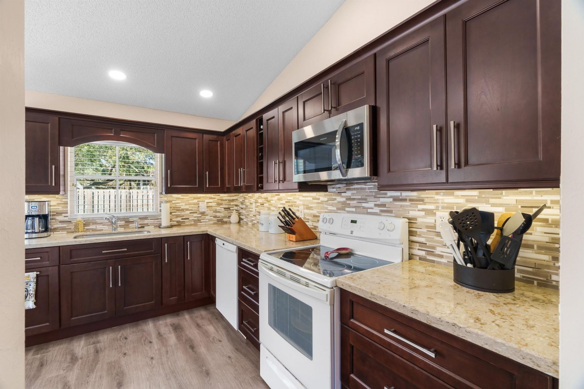 4755 NW 7th Manor, Coconut Creek, FL 33063 Photo