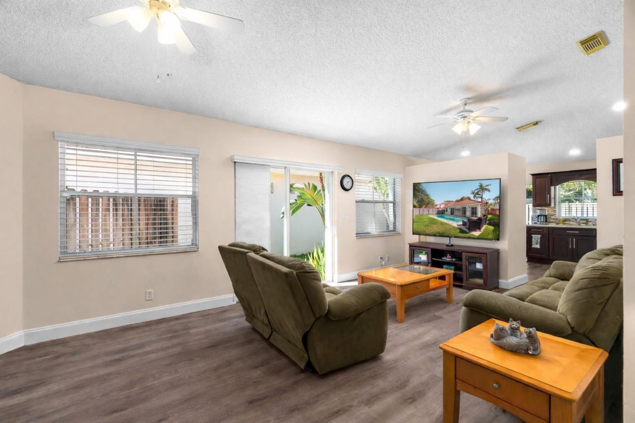 4755 NW 7th Manor, Coconut Creek, FL 33063 Photo