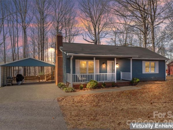 8615 Lochinvar Drive , Charlotte, NC 28227