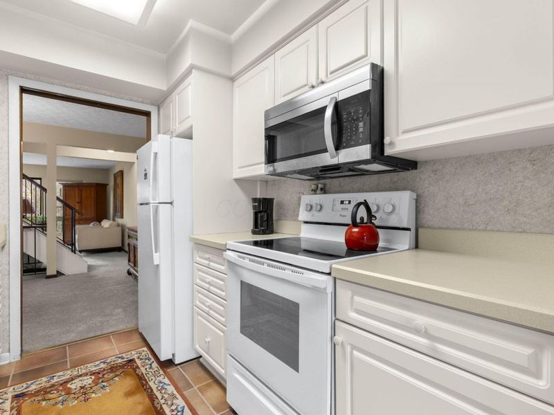 3172 Walden Ravines, Columbus, OH 43221 Photo 11