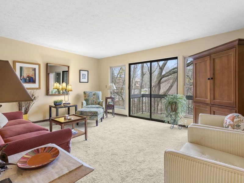 3172 Walden Ravines, Columbus, OH 43221 Photo 16